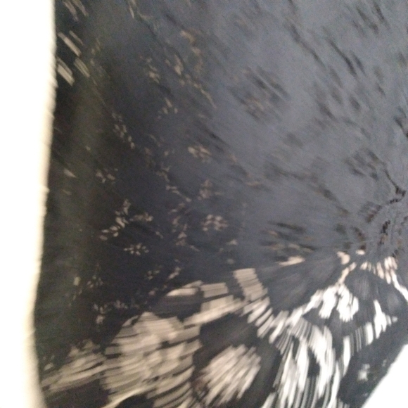 Loft Outlet Sheer Black Floral Lace Short Sleeve Blouse Size Medium - Picture 6 of 7